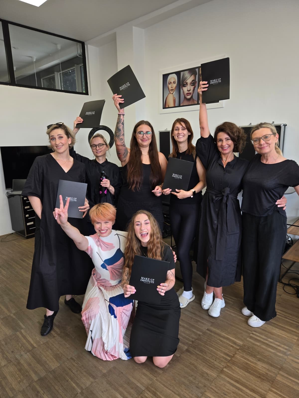 https://makeupinstitute.cz/