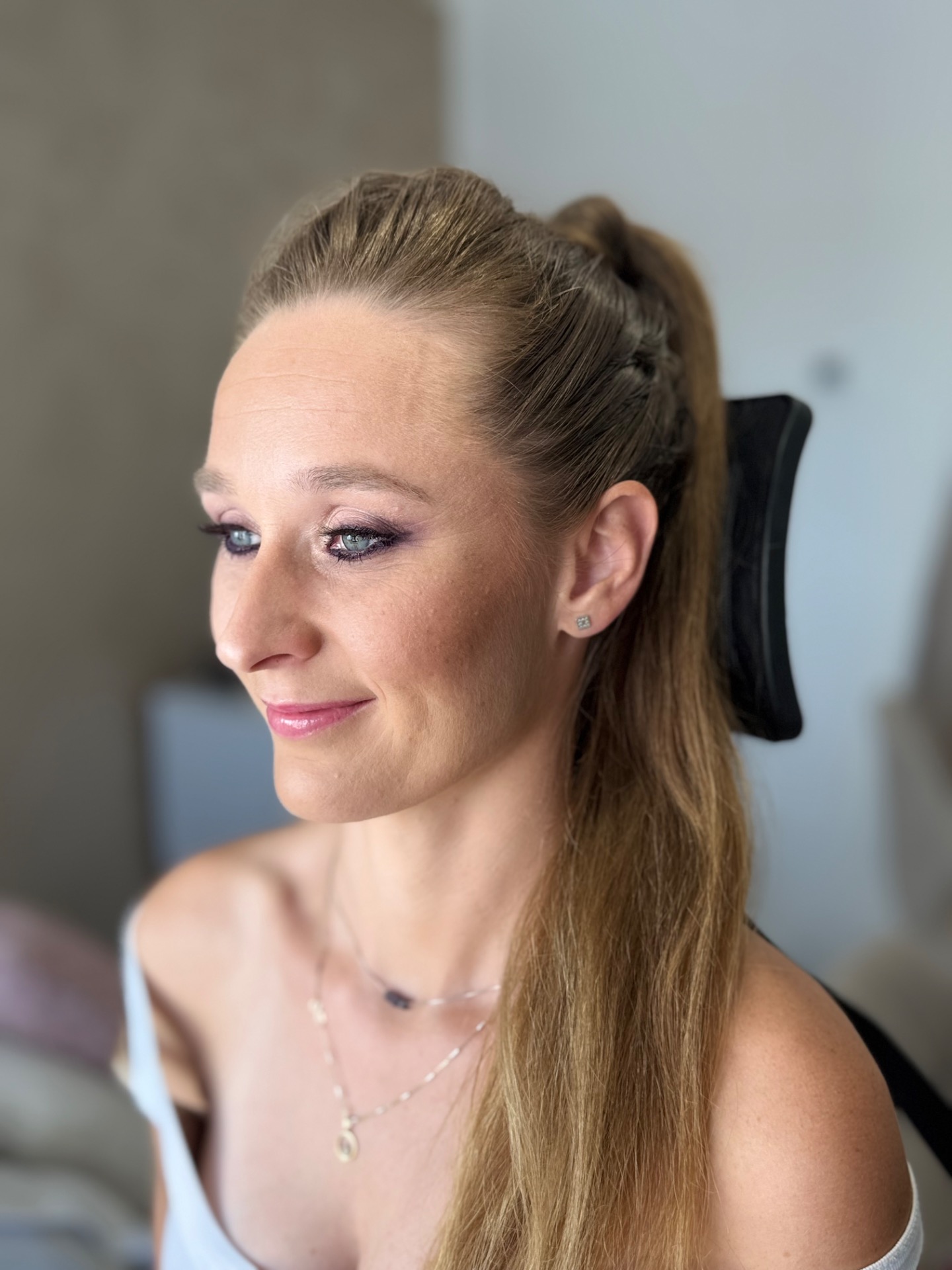 Deniska líčení...důraz na zvýraznění očí